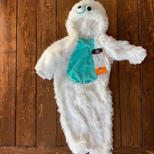 NWT 2T to 3T Yeti Halloween costume